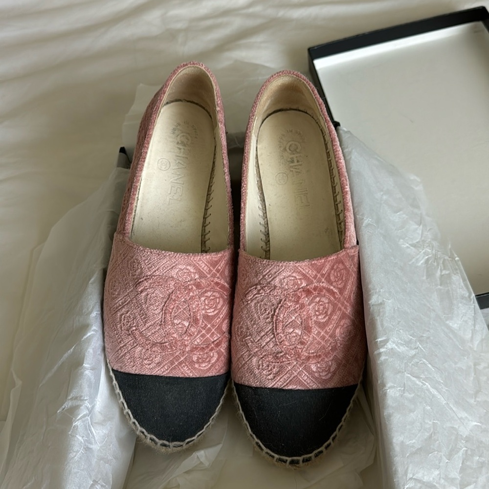 Chanel Espadrilles Pink velvet Sz 37